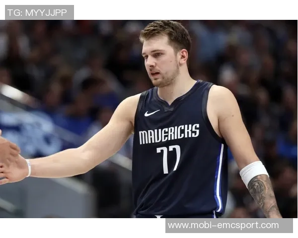 库里谈约内斯库的职业生涯称与她有深厚渊源并持续关注