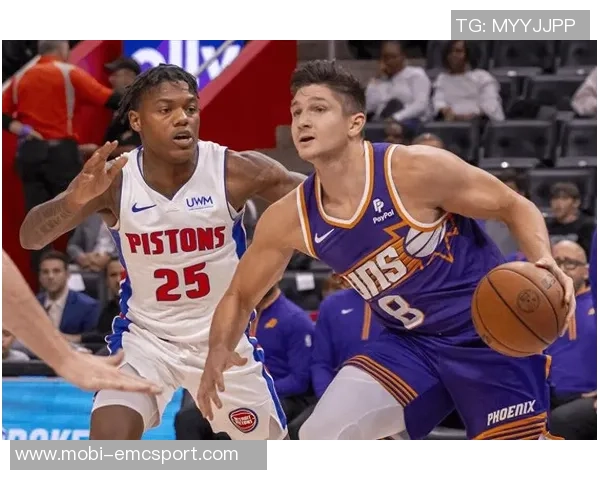 阿伦谈比赛录像回放影响造犯规助力球队追分成关键因素 阿伦谈比赛录像回放影响造犯规助力球队追分成关键因素